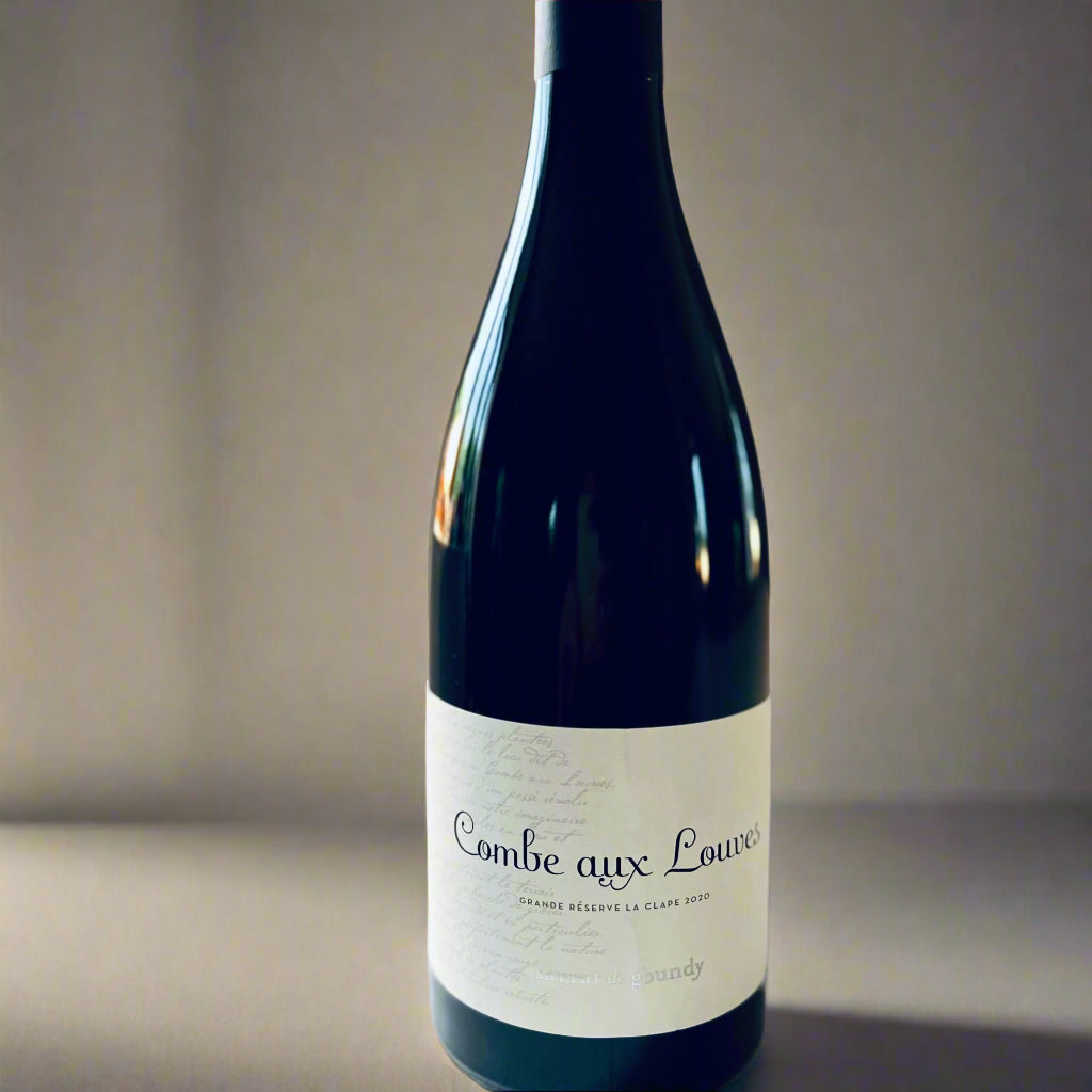 Bottle of Combre aux Louvres 2020 Red Wine from Sarrat de Goundy, featuring an elegant label on a light background.